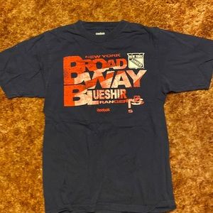 Reebok New York Rangers T-Shirt. Size Medium